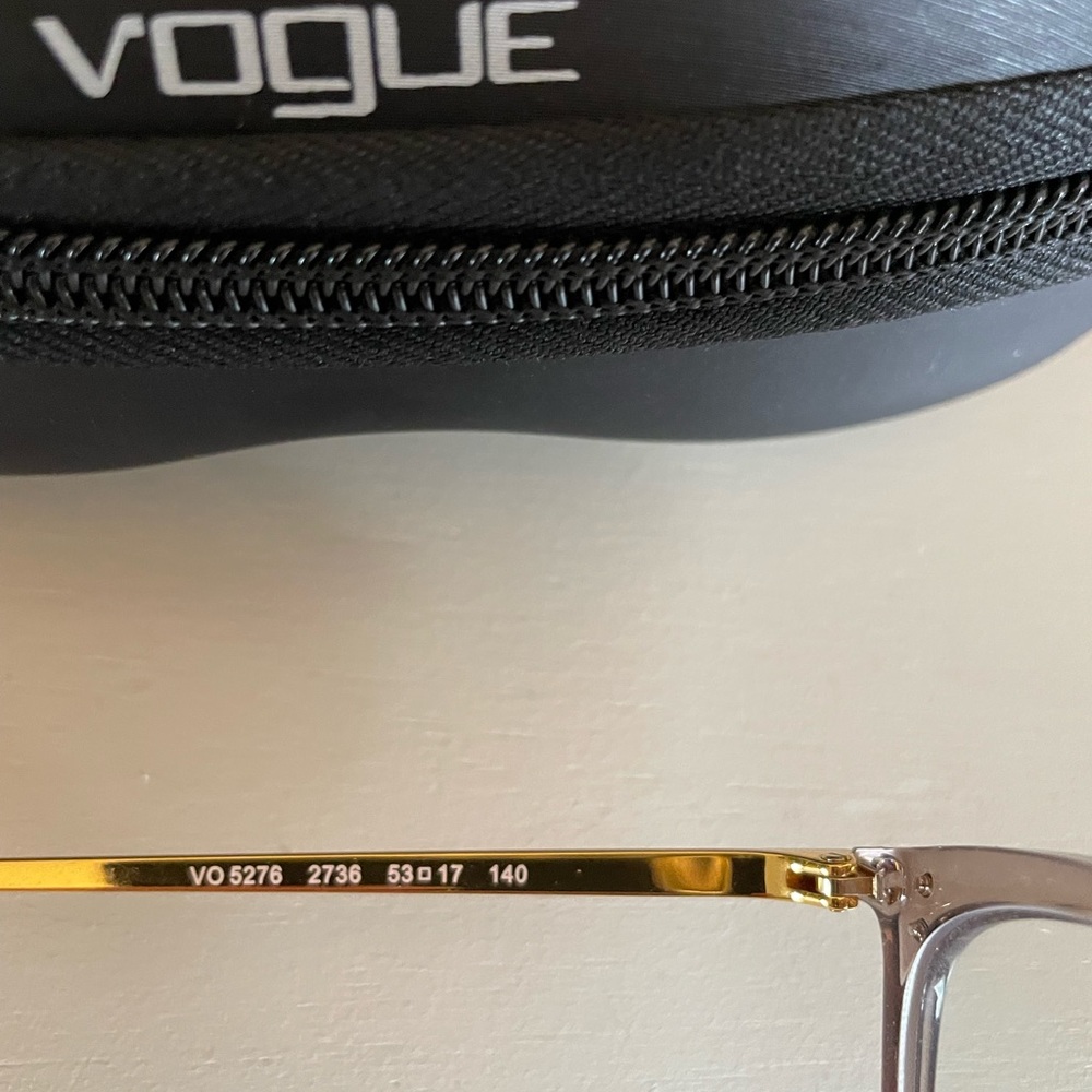 Vogue like new eyeglasses - Picture 3 of 3